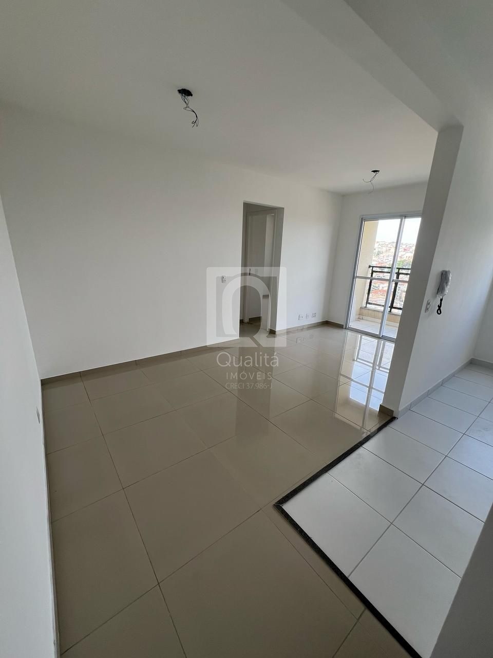 Apartamento à venda com 2 quartos, 50m² - Foto 2
