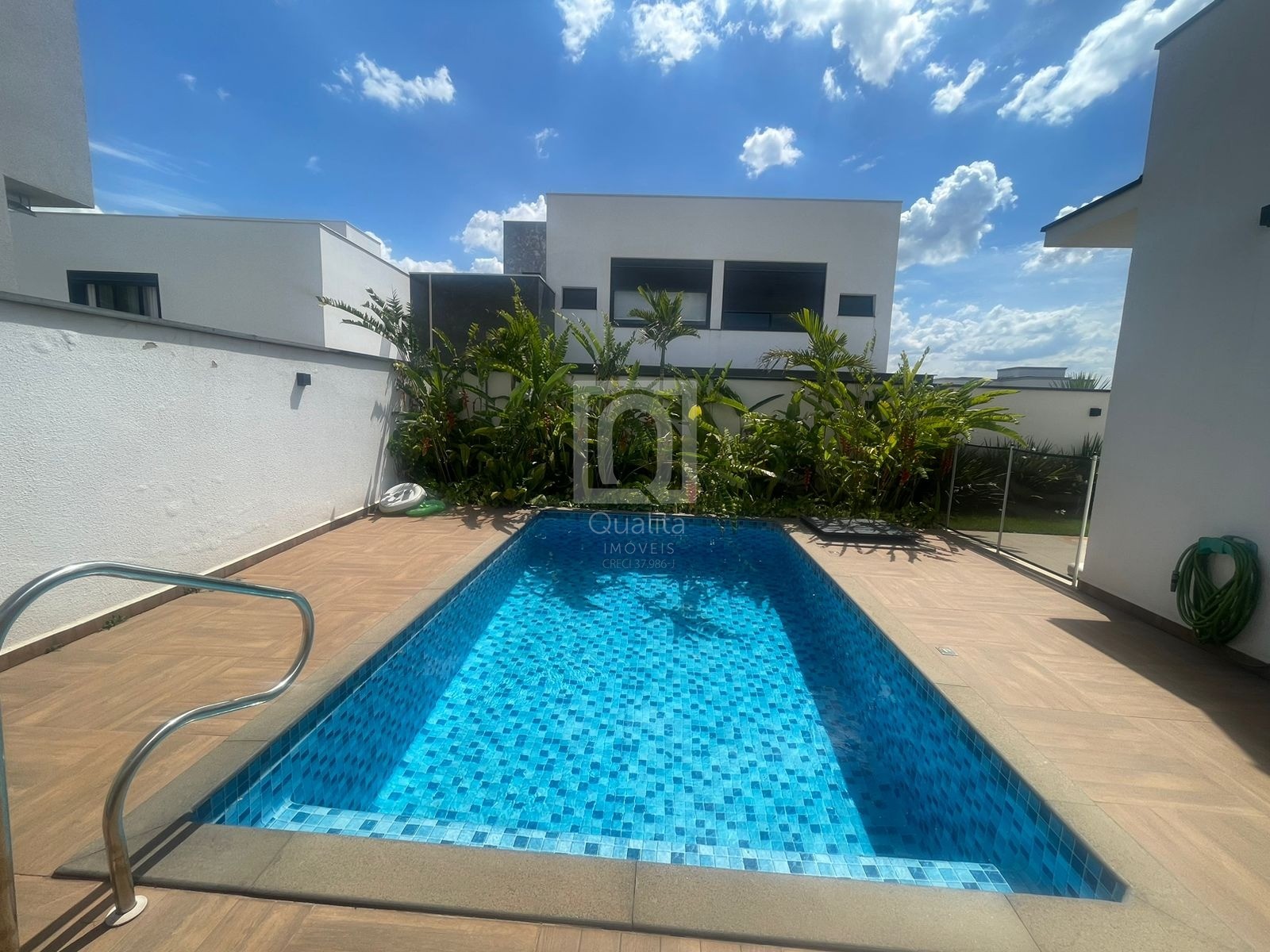 Casa de Condomínio à venda e aluguel com 3 quartos, 453m² - Foto 26
