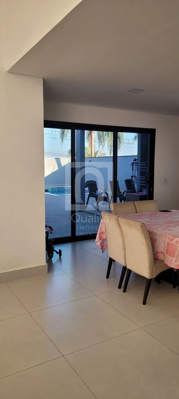 Casa de Condomínio à venda com 3 quartos, 360m² - Foto 3