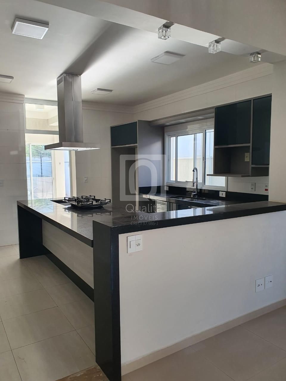 Casa de Condomínio à venda com 3 quartos, 215m² - Foto 5