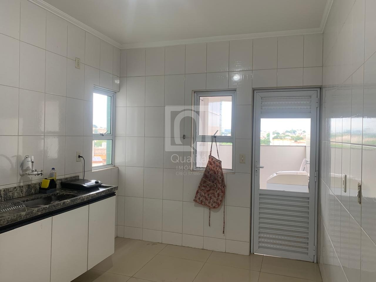 Apartamento à venda com 3 quartos, 96m² - Foto 7