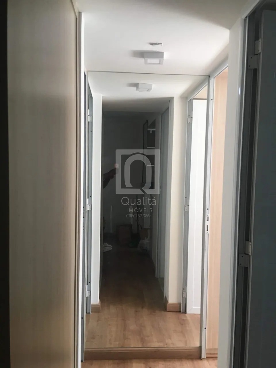 Apartamento à venda com 2 quartos, 45m² - Foto 3