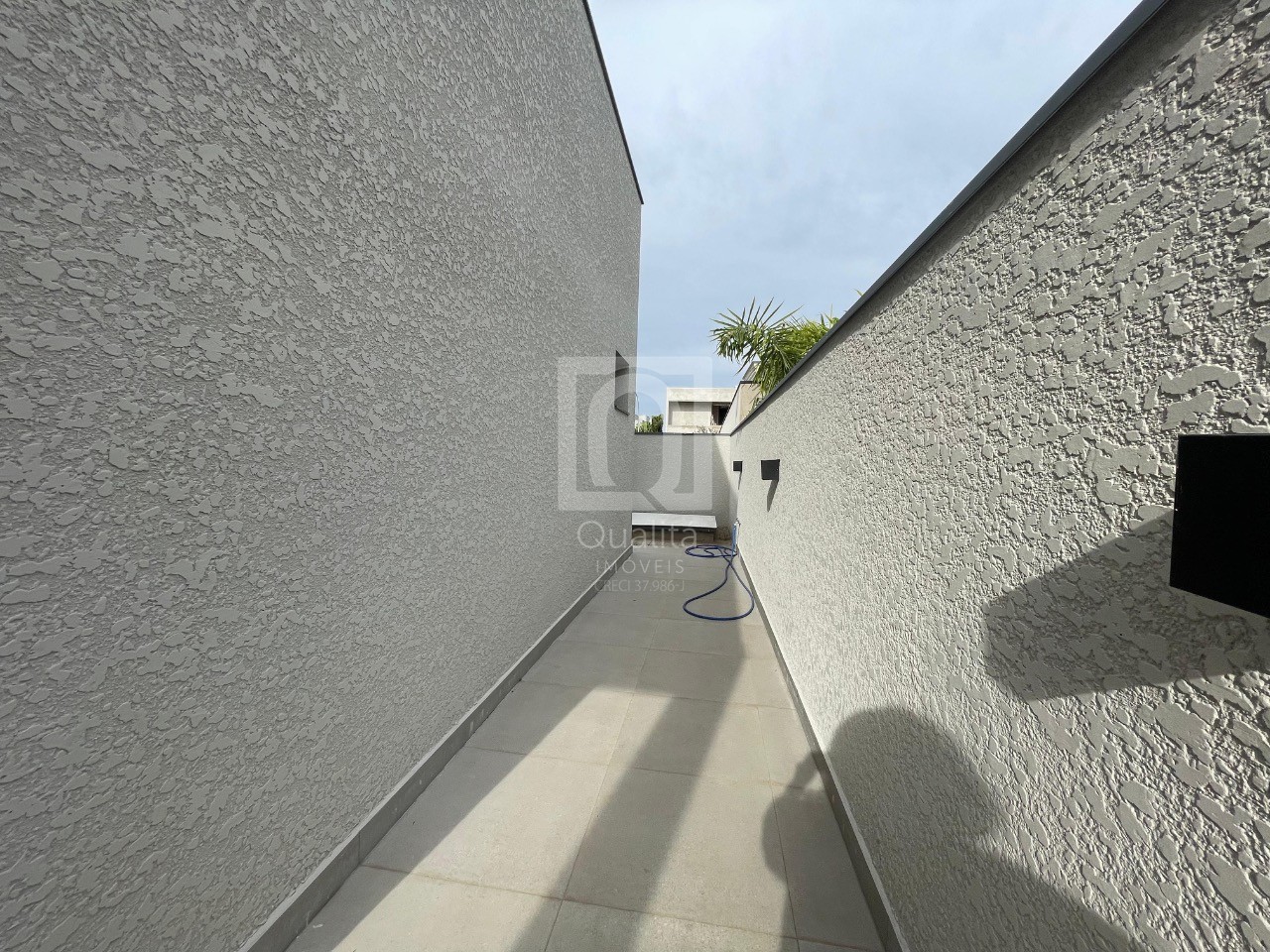 Casa de Condomínio à venda e aluguel com 3 quartos, 268m² - Foto 29