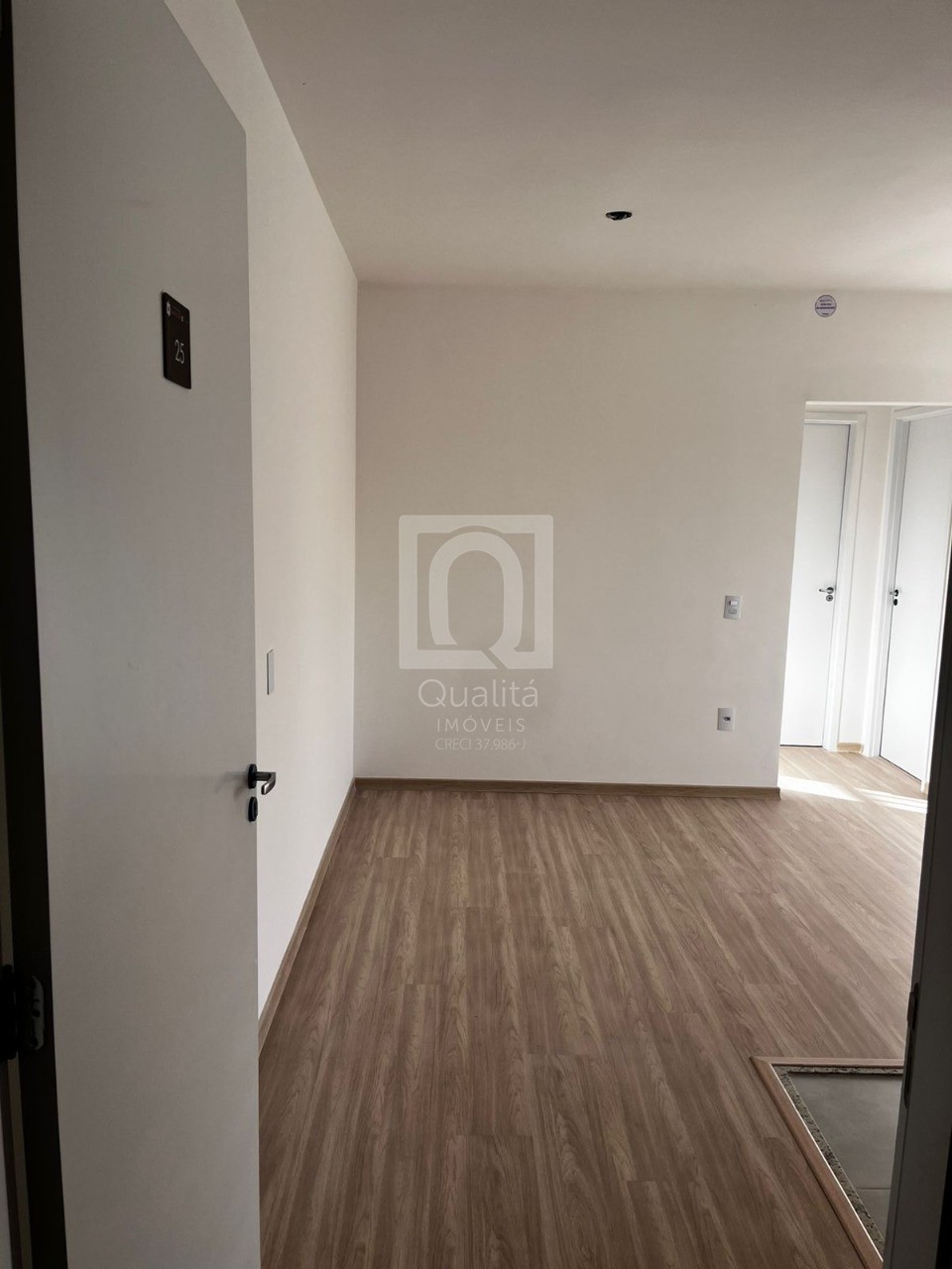 Apartamento à venda com 2 quartos, 62m² - Foto 2