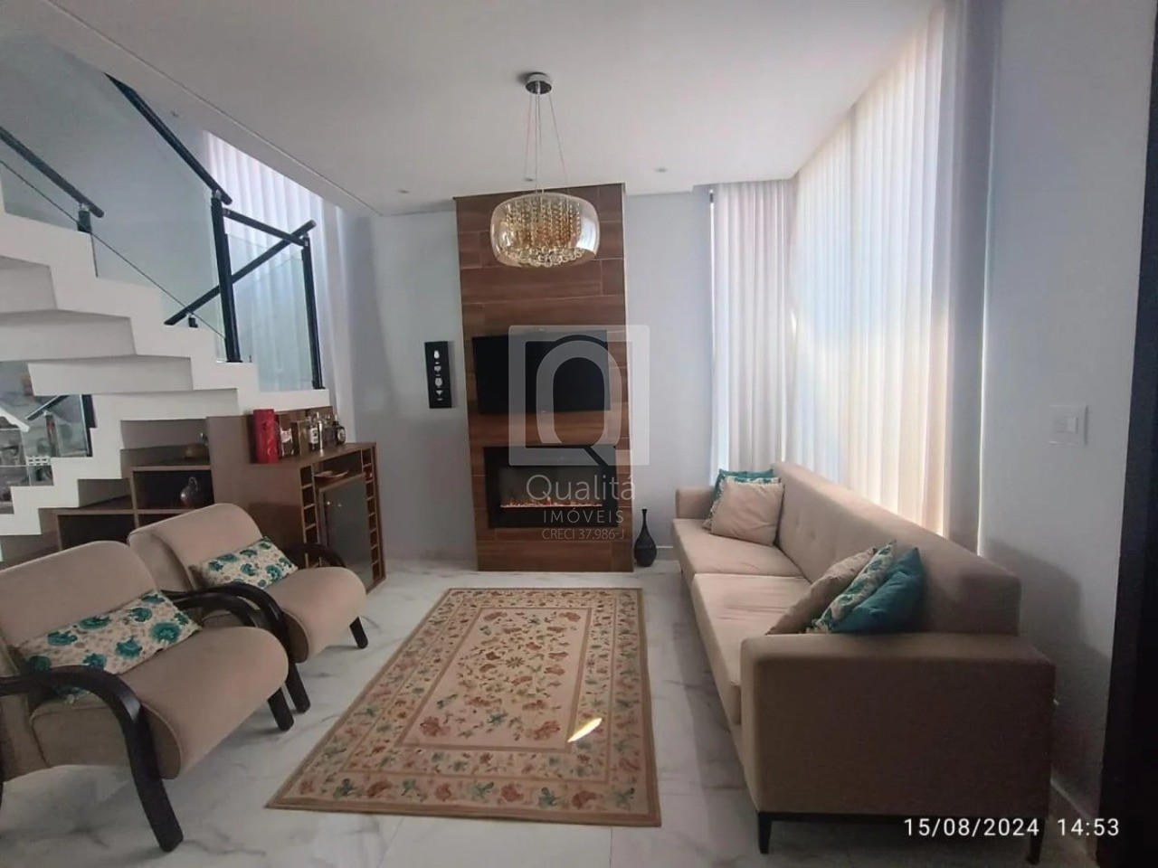 Casa de Condomínio à venda com 3 quartos, 259m² - Foto 2