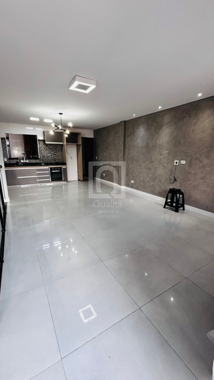 Sobrado à venda com 3 quartos, 125m² - Foto 1