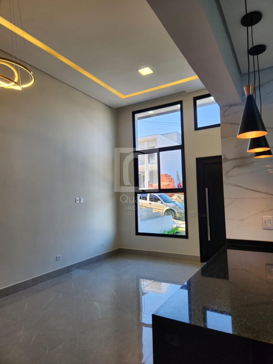 Casa de Condomínio à venda com 3 quartos, 200m² - Foto 2