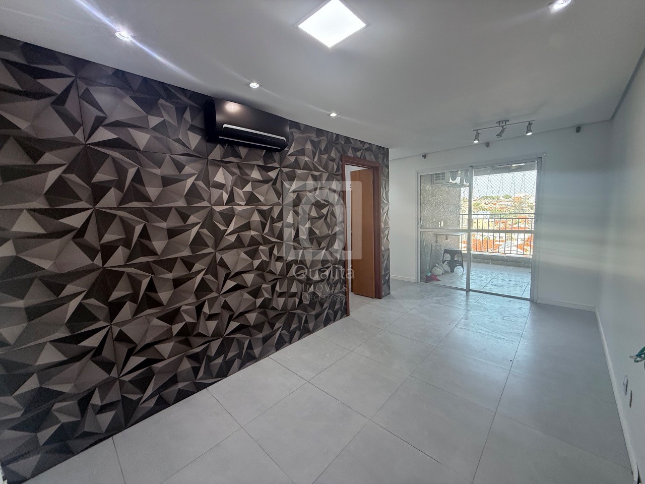 Apartamento à venda com 3 quartos, 72m² - Foto 1