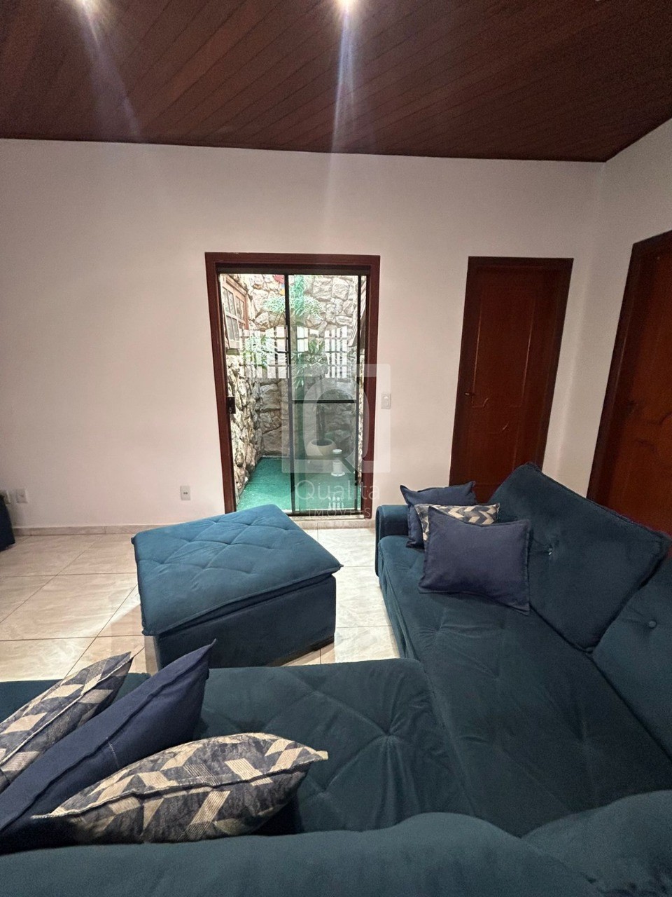 Casa à venda com 2 quartos, 122m² - Foto 3