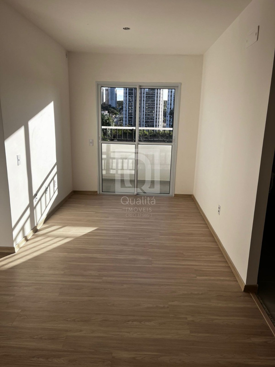 Apartamento à venda com 2 quartos, 62m² - Foto 1