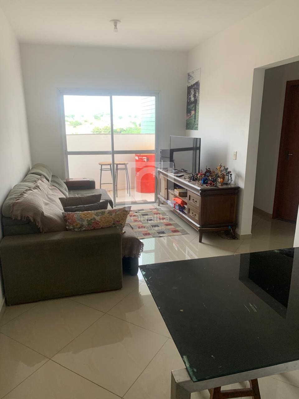 Apartamento à venda com 3 quartos, 96m² - Foto 3