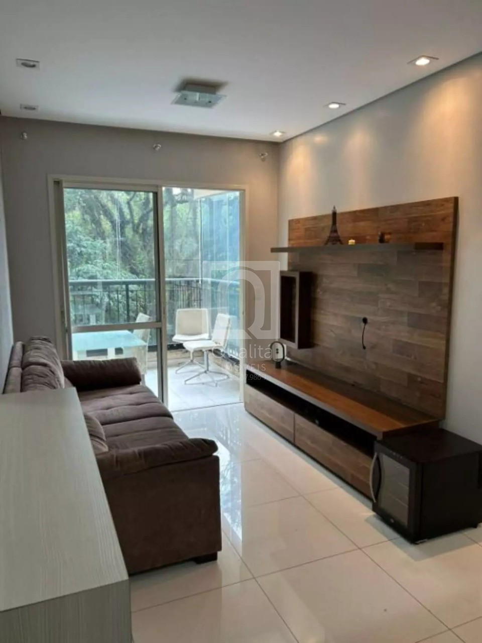 Apartamento à venda e aluguel com 2 quartos, 76m² - Foto 2