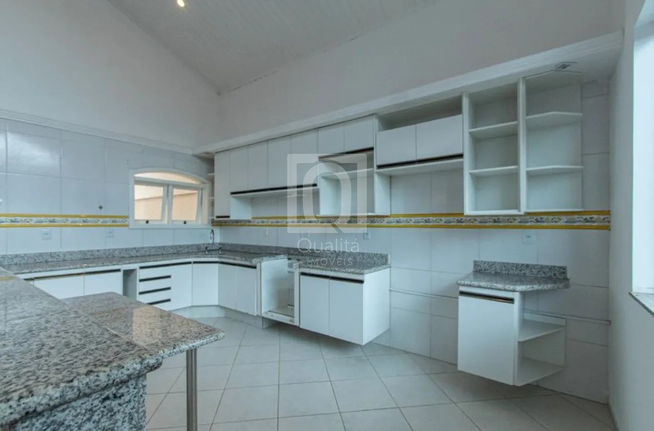 Casa de Condomínio à venda com 3 quartos, 250m² - Foto 3