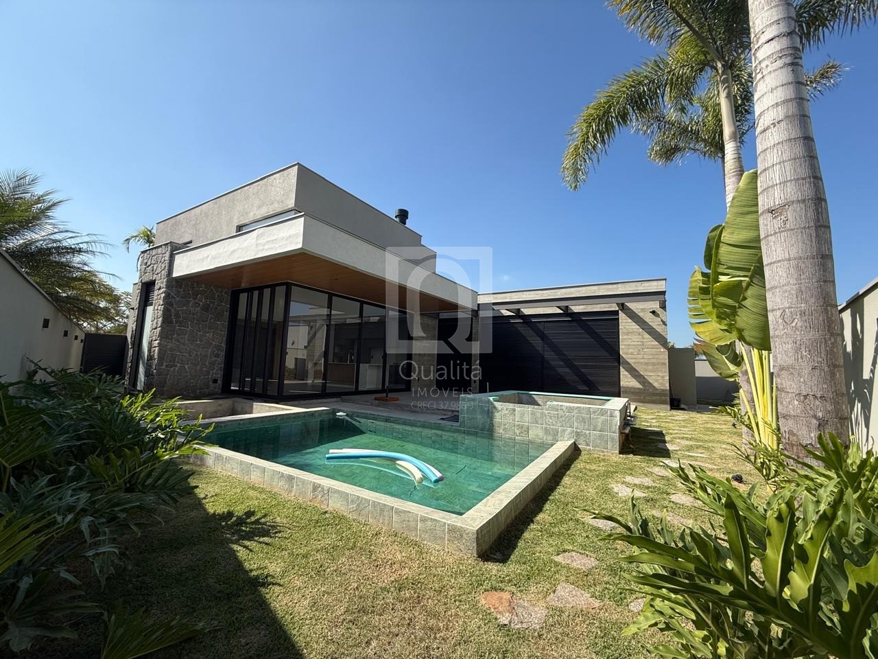 Casa de Condomínio à venda com 3 quartos, 519m² - Foto 1