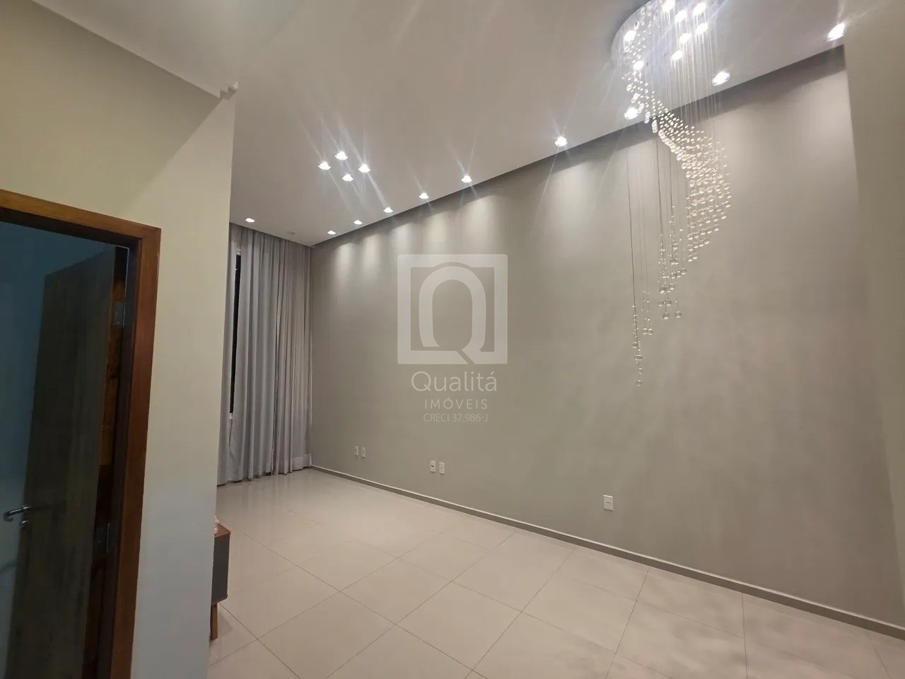 Casa de Condomínio à venda e aluguel com 3 quartos, 200m² - Foto 3