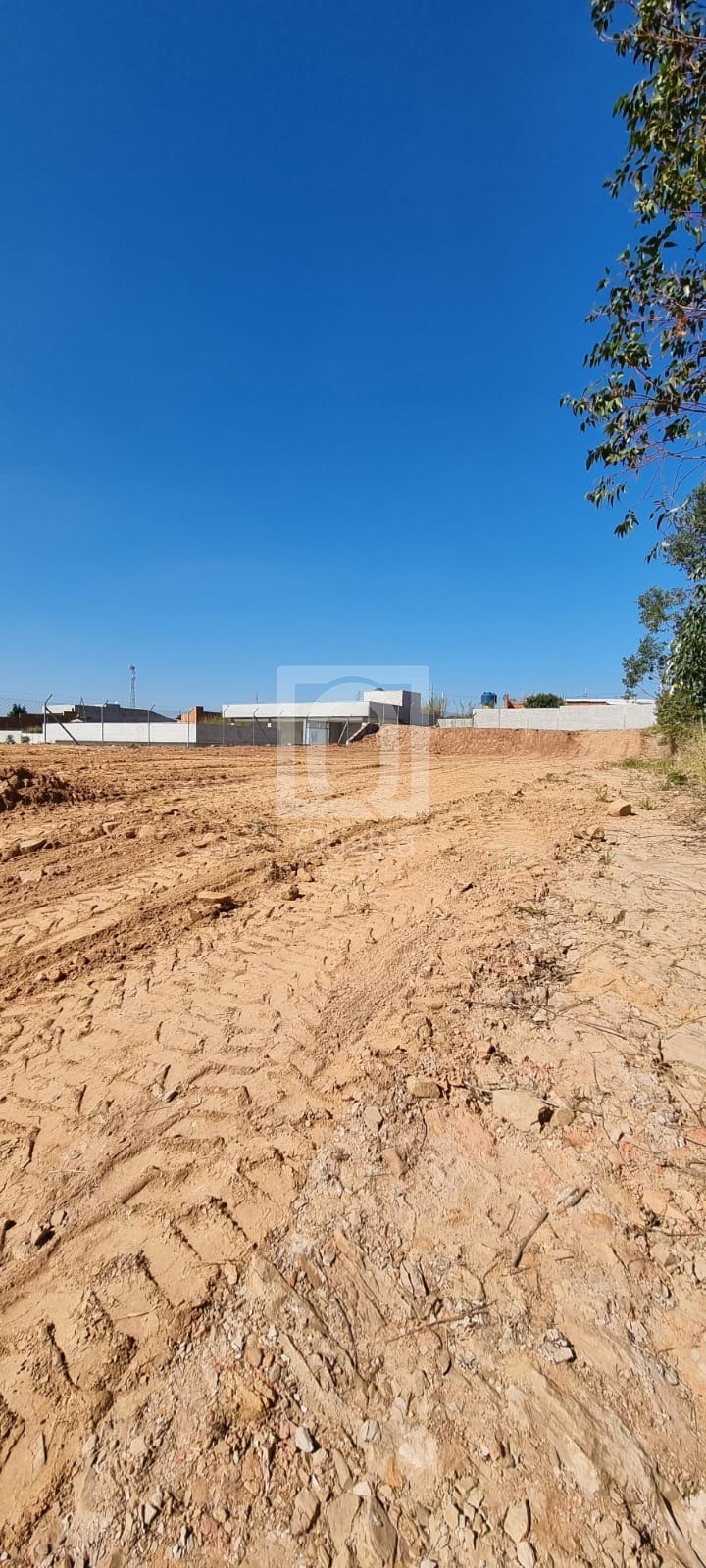 Terreno à venda, 1000m² - Foto 1