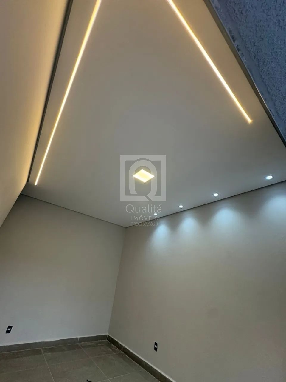 Casa de Condomínio à venda com 3 quartos, 200m² - Foto 4