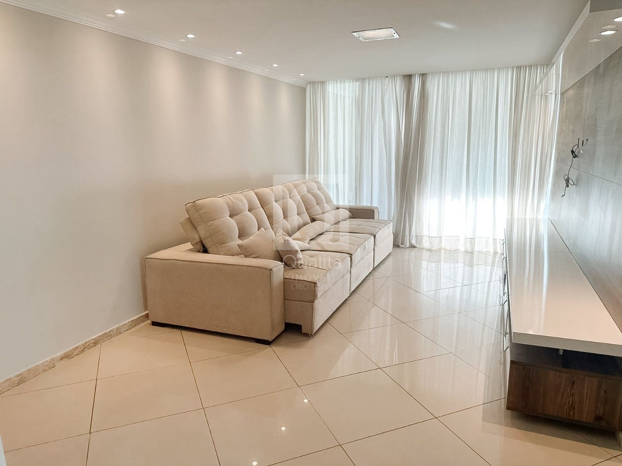 Casa de Condomínio à venda com 3 quartos, 312m² - Foto 1