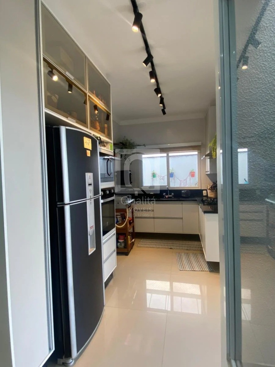 Casa de Condomínio à venda com 3 quartos, 170m² - Foto 4