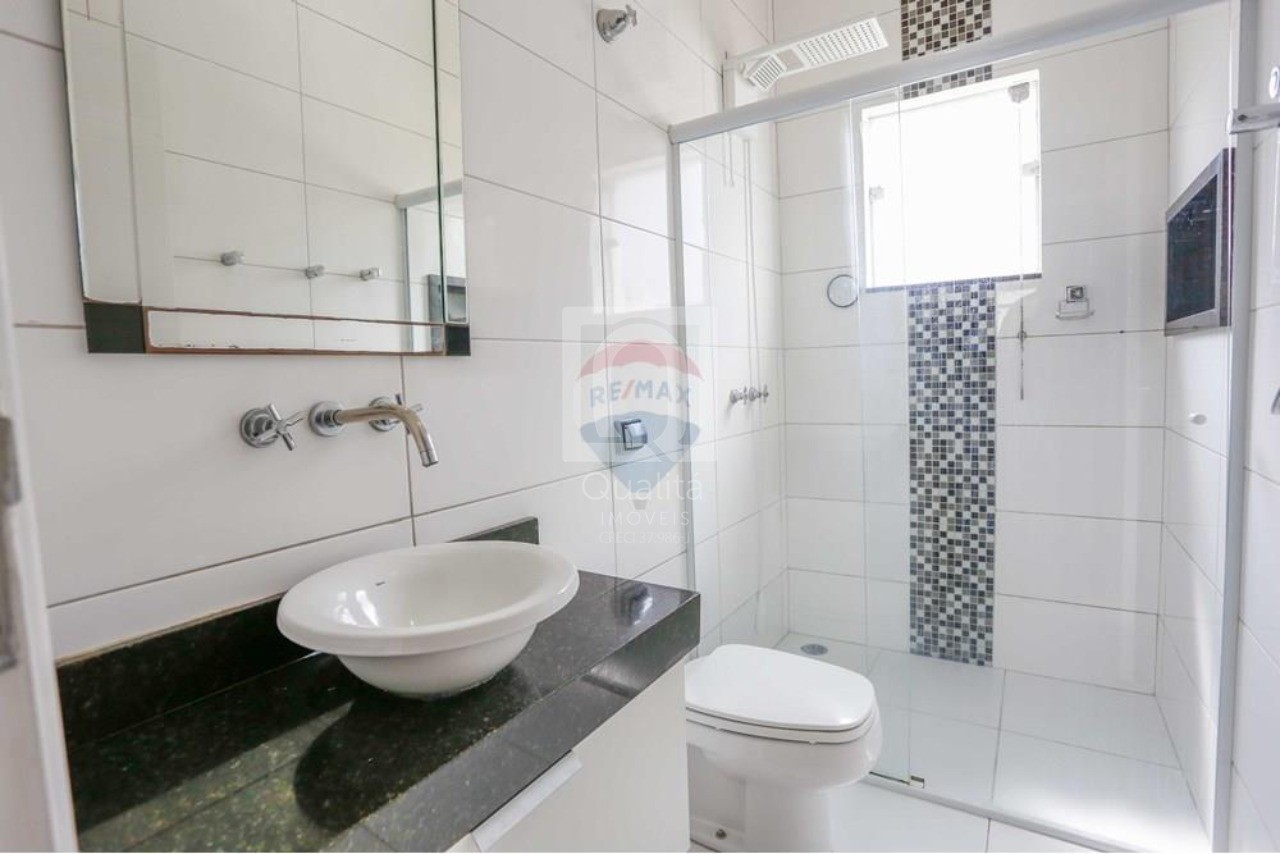 Casa de Condomínio à venda com 4 quartos, 250m² - Foto 18