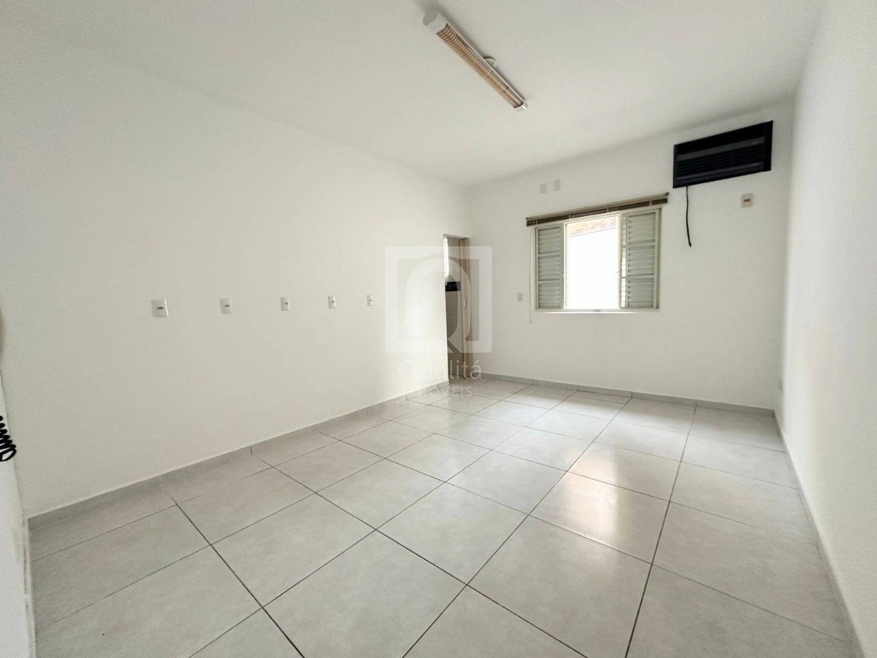 Casa à venda com 3 quartos, 300m² - Foto 7
