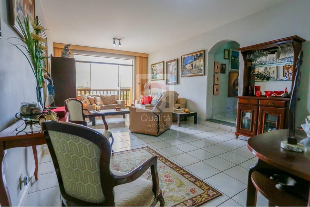 Apartamento à venda com 3 quartos, 202m² - Foto 3