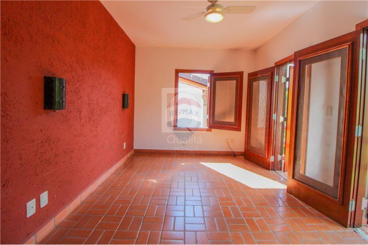 Casa de Condomínio à venda com 5 quartos, 265m² - Foto 18