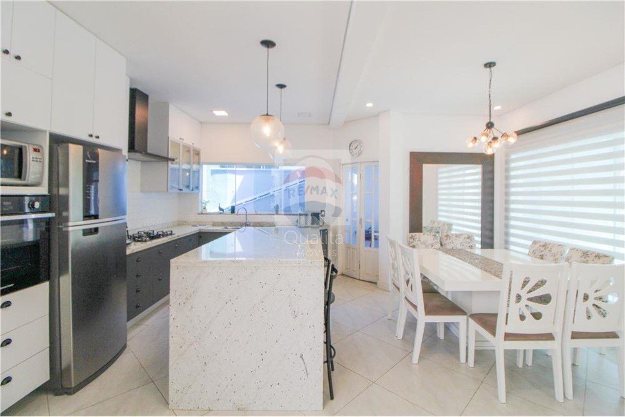 Casa de Condomínio à venda com 3 quartos, 360m² - Foto 13