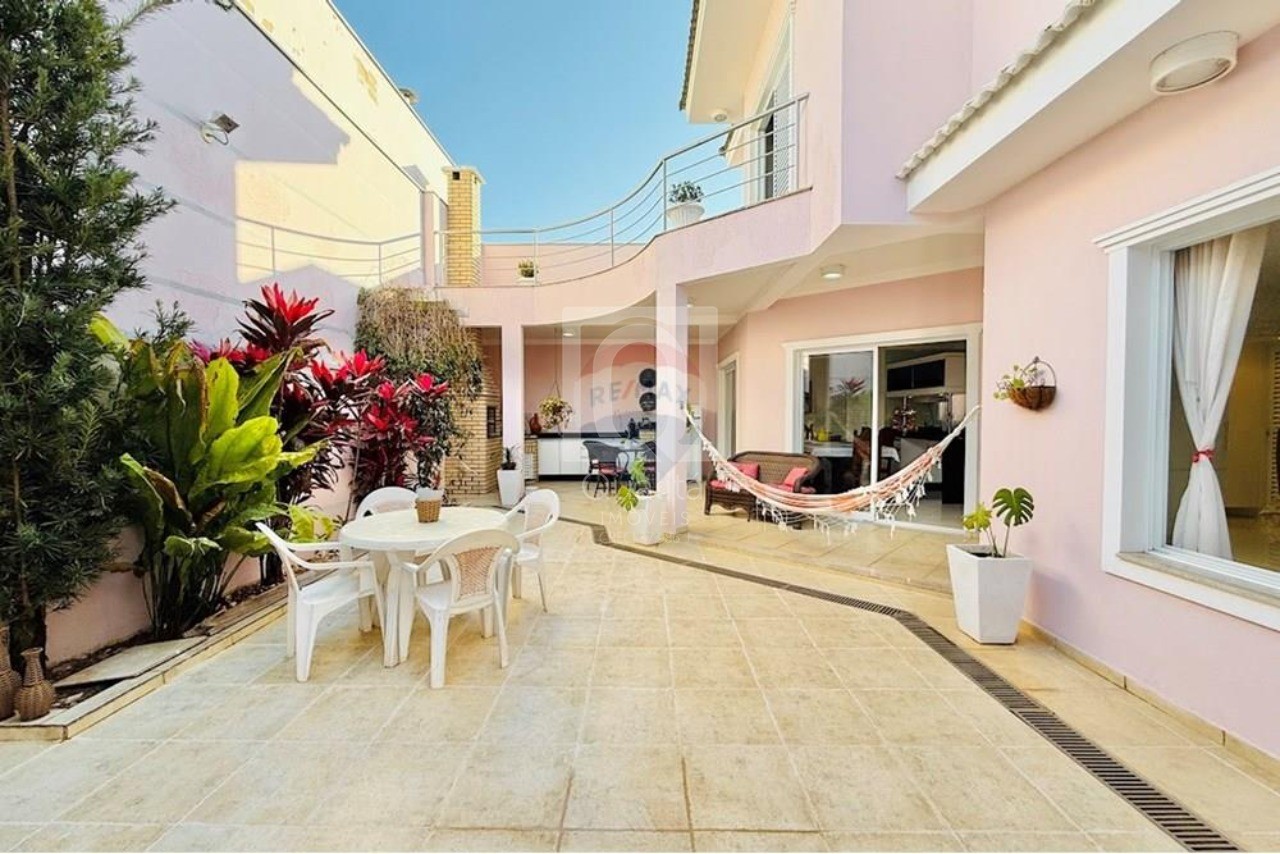 Casa de Condomínio à venda com 4 quartos, 300m² - Foto 12