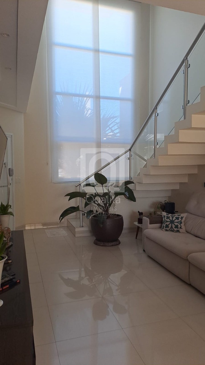 Casa de Condomínio à venda com 4 quartos, 250m² - Foto 4