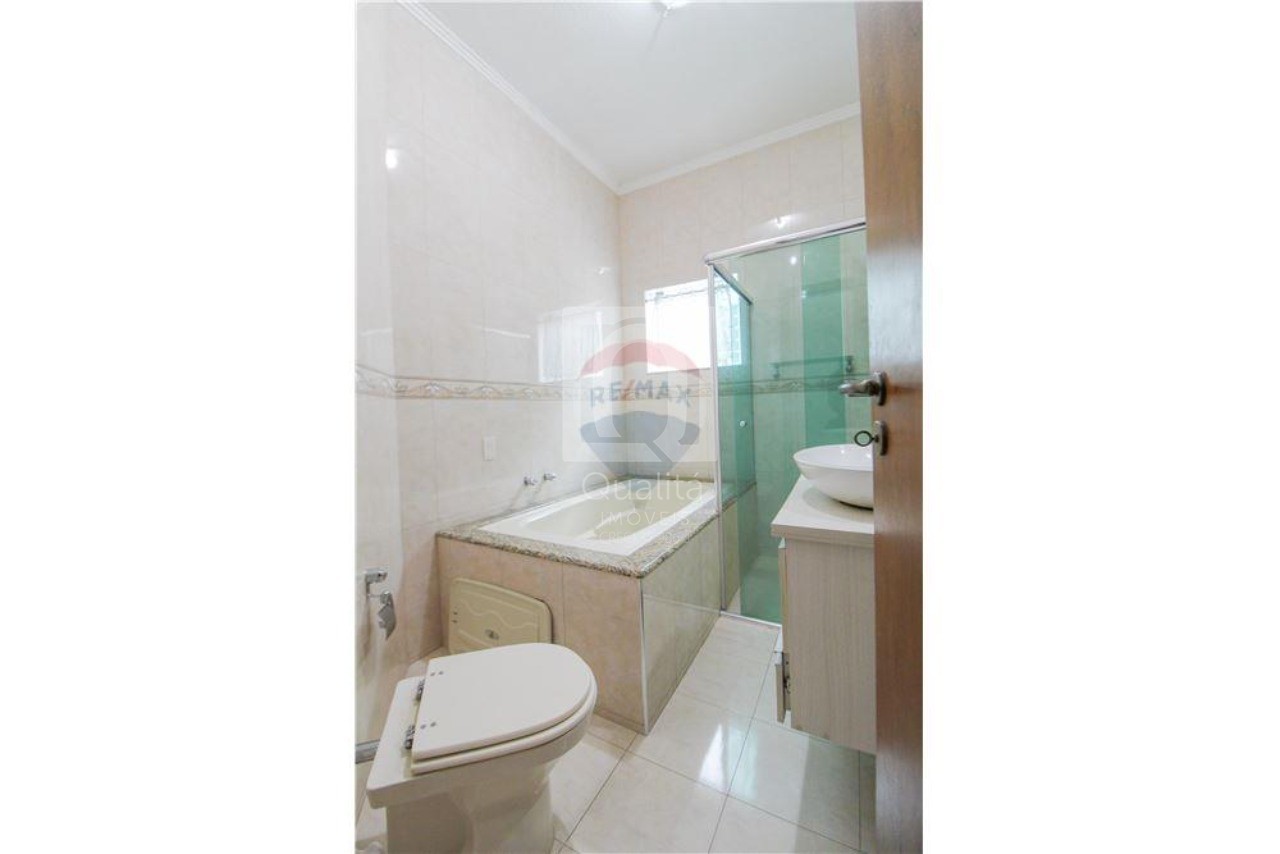 Casa de Condomínio à venda com 3 quartos, 360m² - Foto 32
