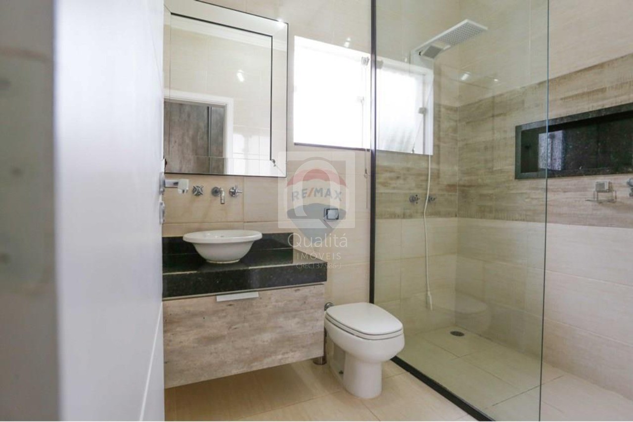 Casa de Condomínio à venda com 4 quartos, 250m² - Foto 13