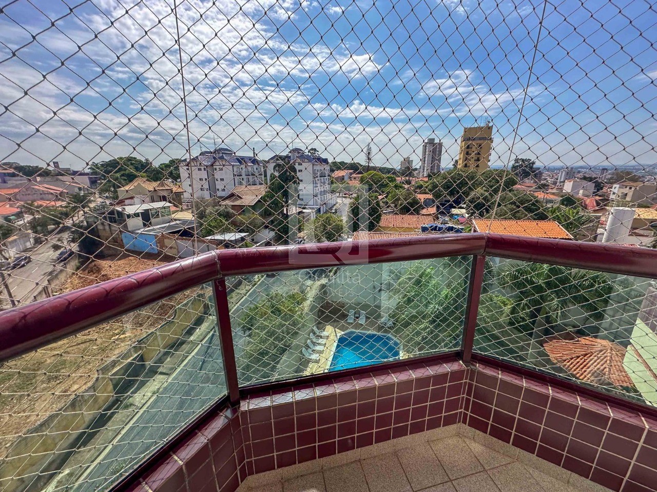 Apartamento à venda com 3 quartos, 129m² - Foto 2