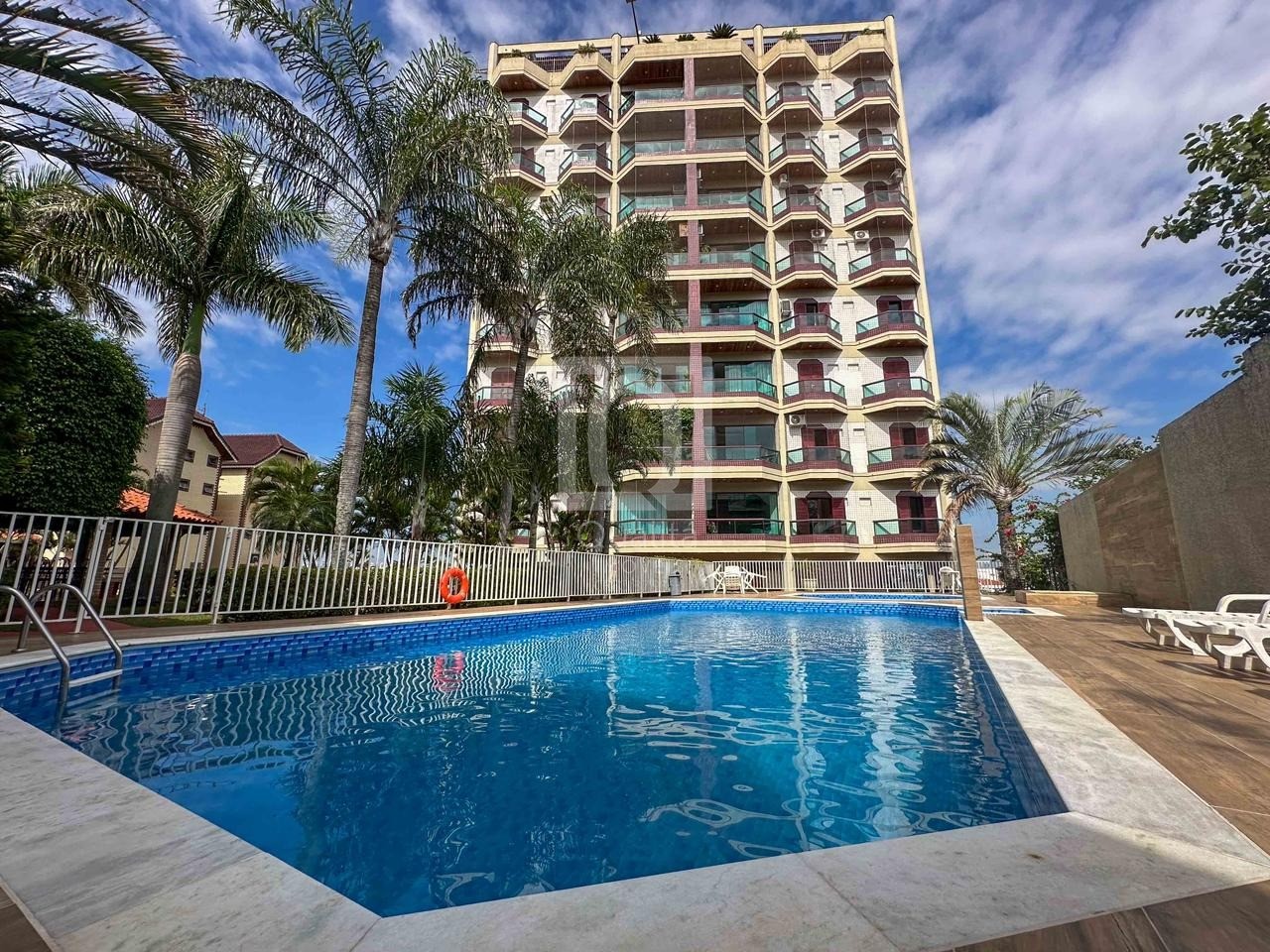 Apartamento à venda com 3 quartos, 129m² - Foto 1