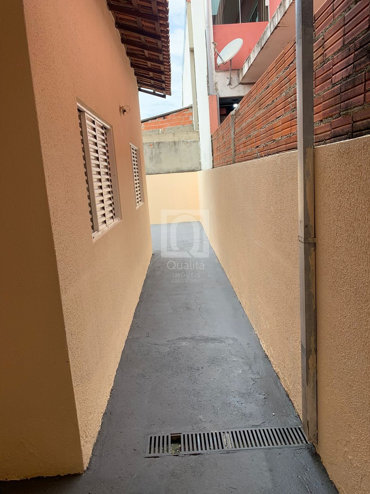 Casa à venda com 1 quarto, 132m² - Foto 2