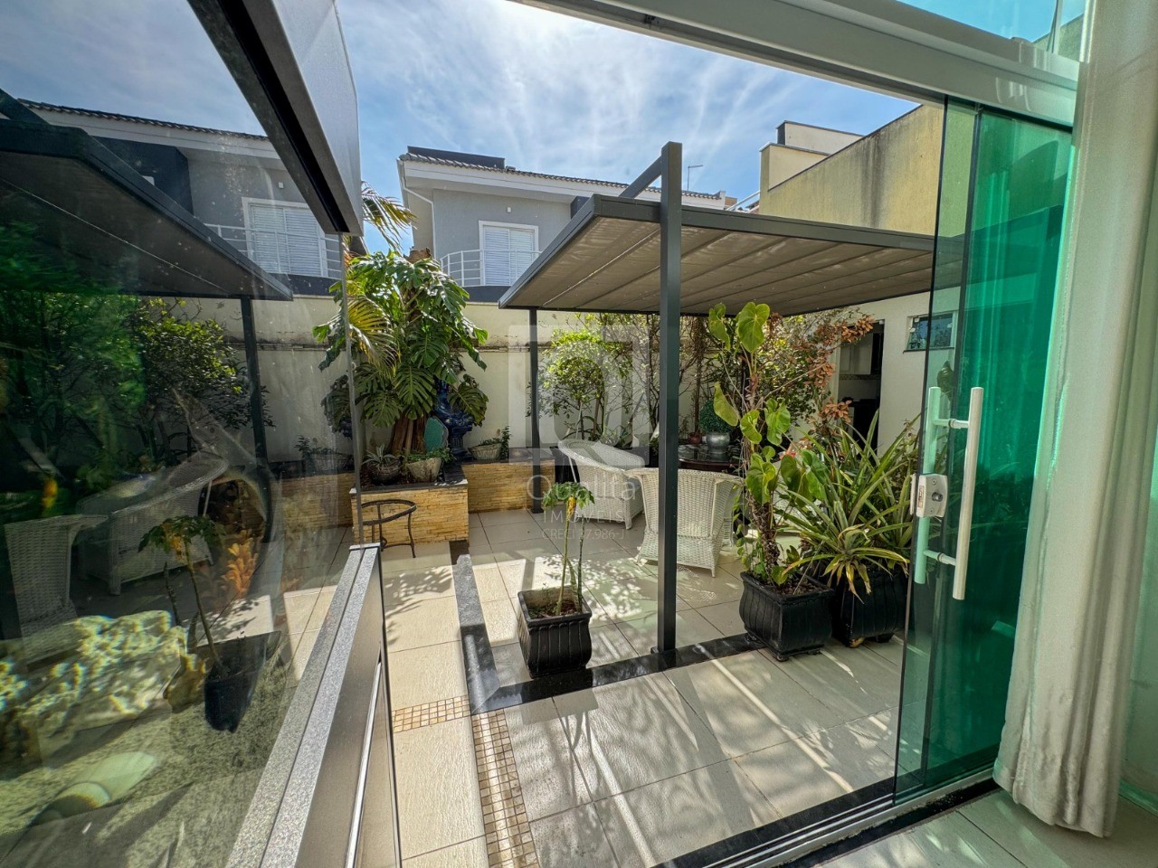 Casa de Condomínio à venda com 3 quartos, 250m² - Foto 9