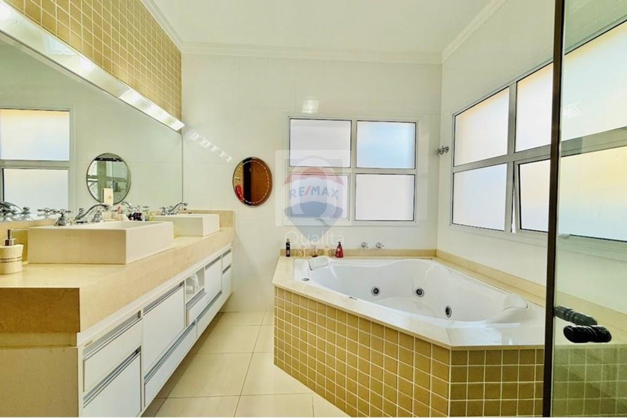 Casa de Condomínio à venda com 4 quartos, 300m² - Foto 23