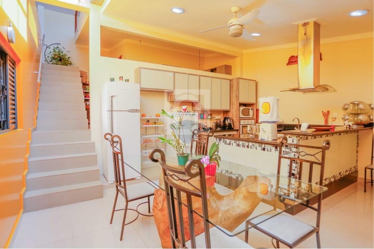 Casa à venda com 3 quartos, 281m² - Foto 14