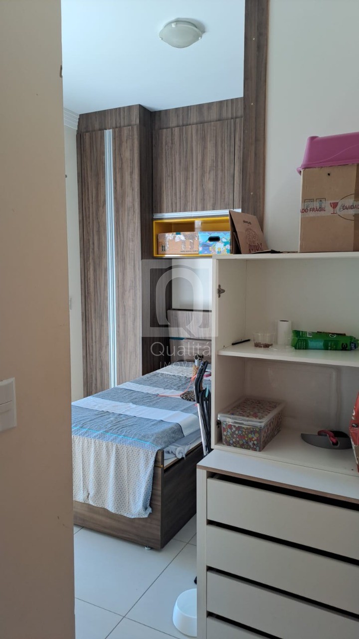Casa de Condomínio à venda com 4 quartos, 250m² - Foto 9