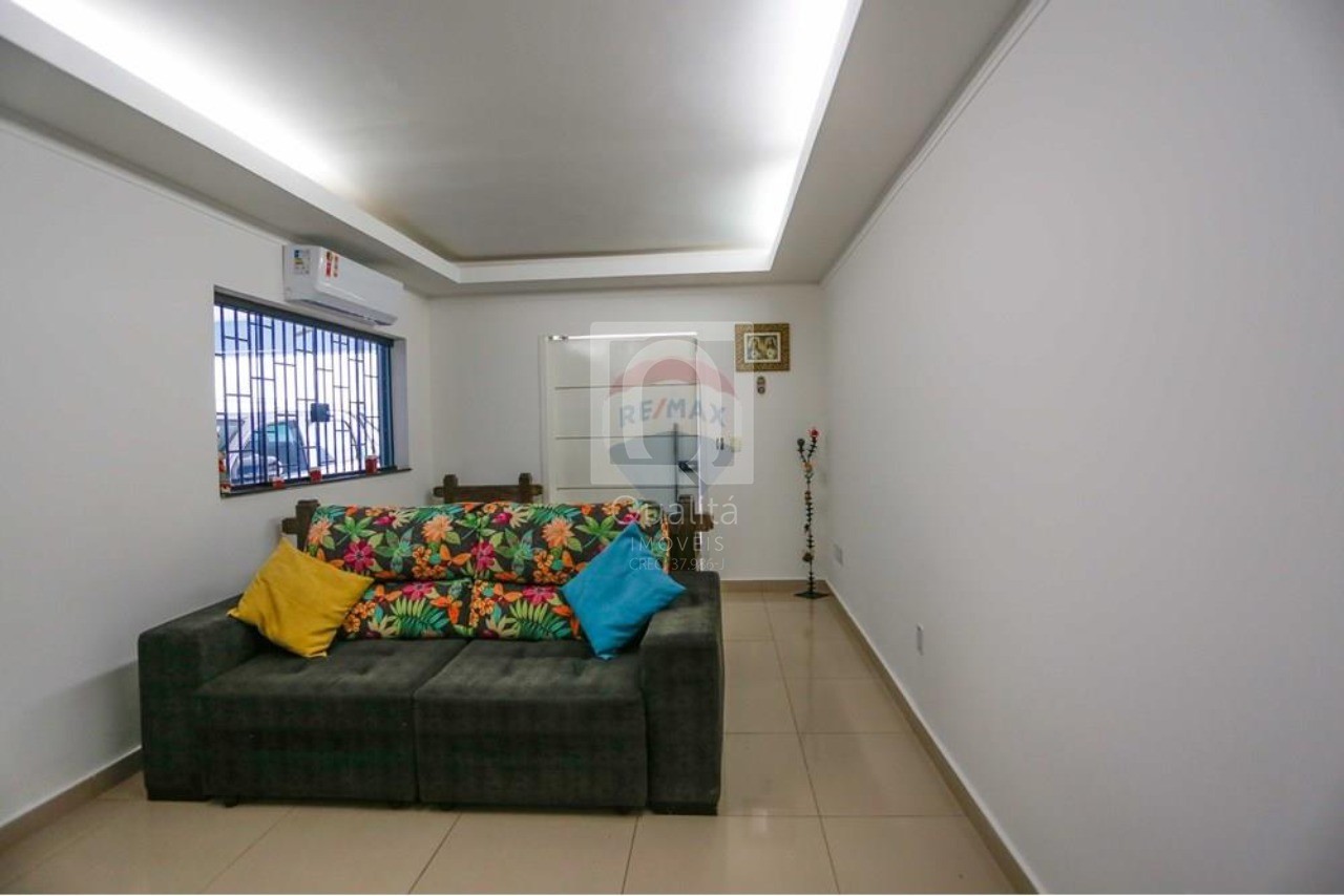 Casa à venda com 3 quartos, 281m² - Foto 6