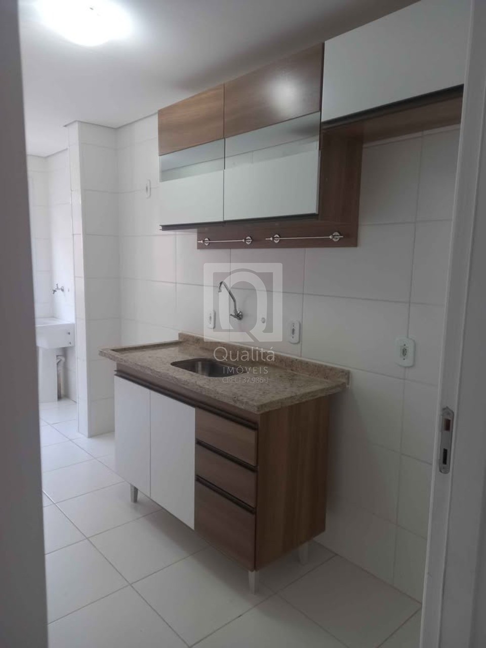 Apartamento à venda com 2 quartos, 53m² - Foto 2