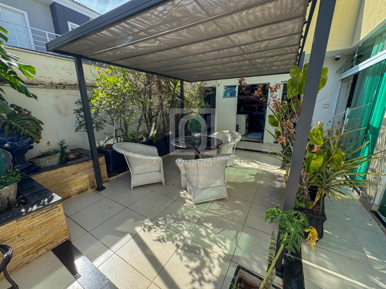 Casa de Condomínio à venda com 3 quartos, 250m² - Foto 10