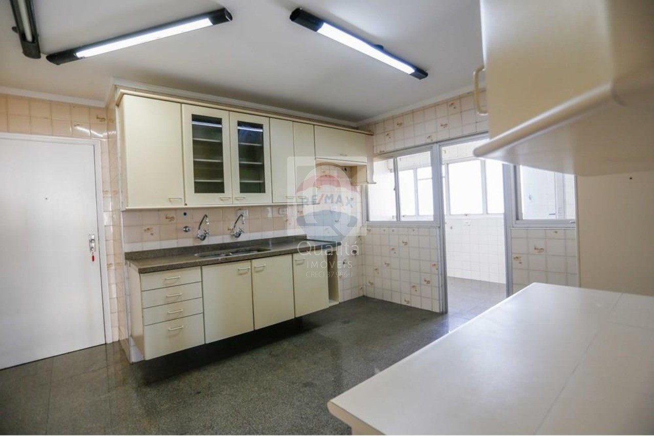 Apartamento à venda com 3 quartos, 146m² - Foto 24