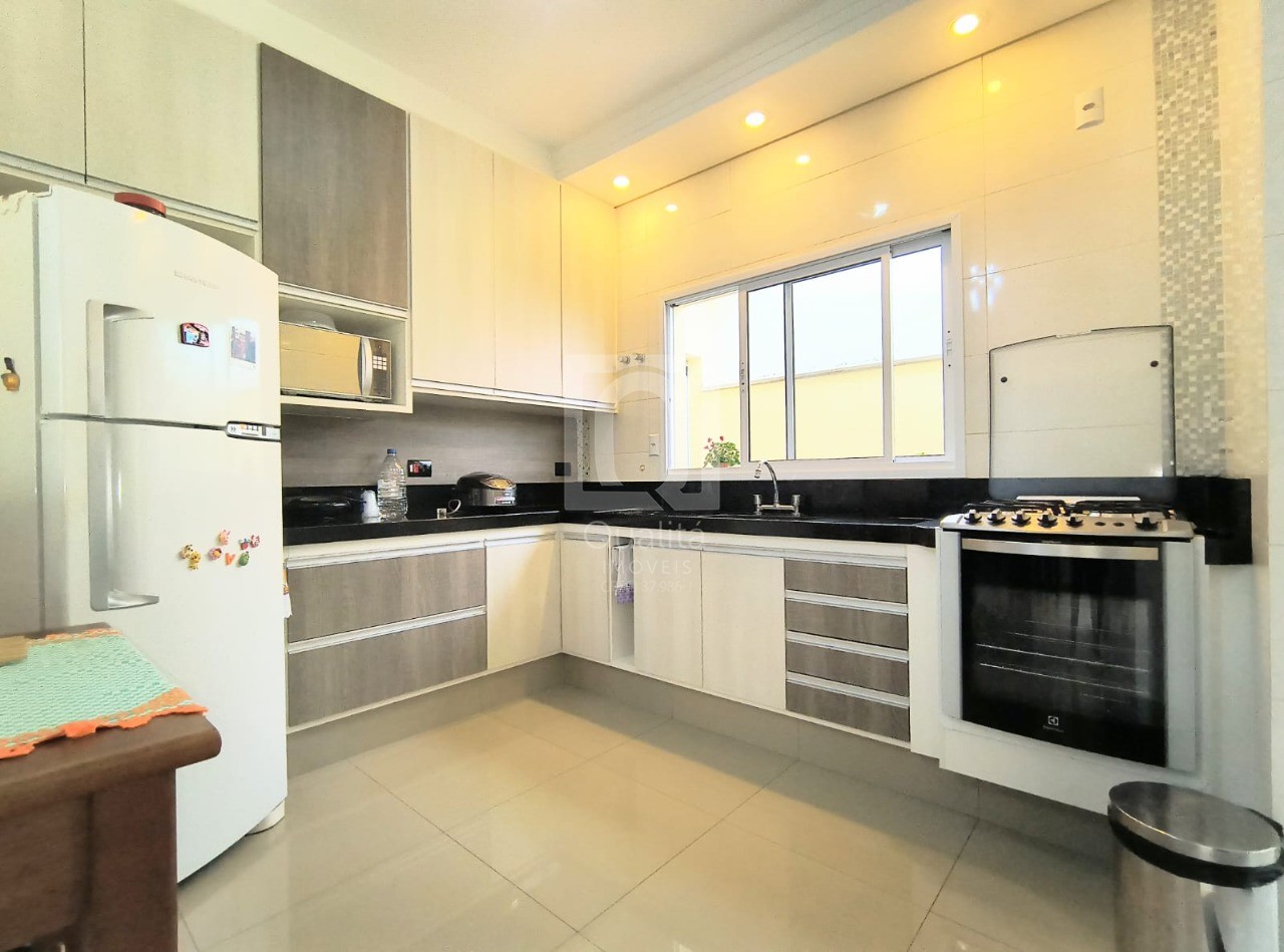 Casa de Condomínio à venda com 3 quartos, 200m² - Foto 5