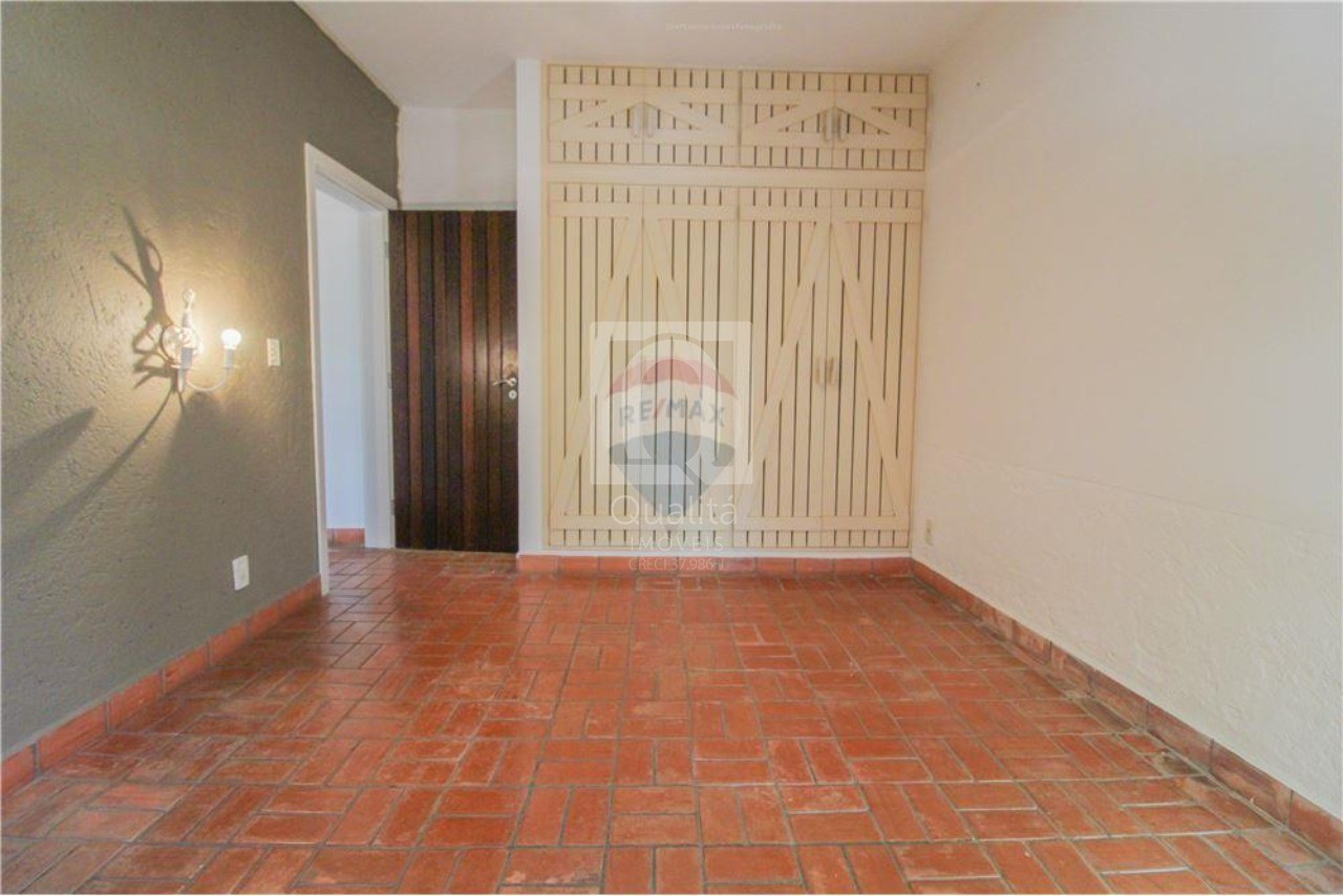 Casa de Condomínio à venda com 5 quartos, 265m² - Foto 23