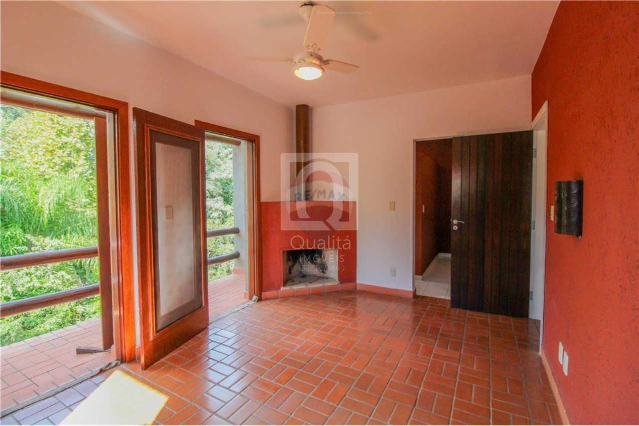 Casa de Condomínio à venda com 5 quartos, 265m² - Foto 16