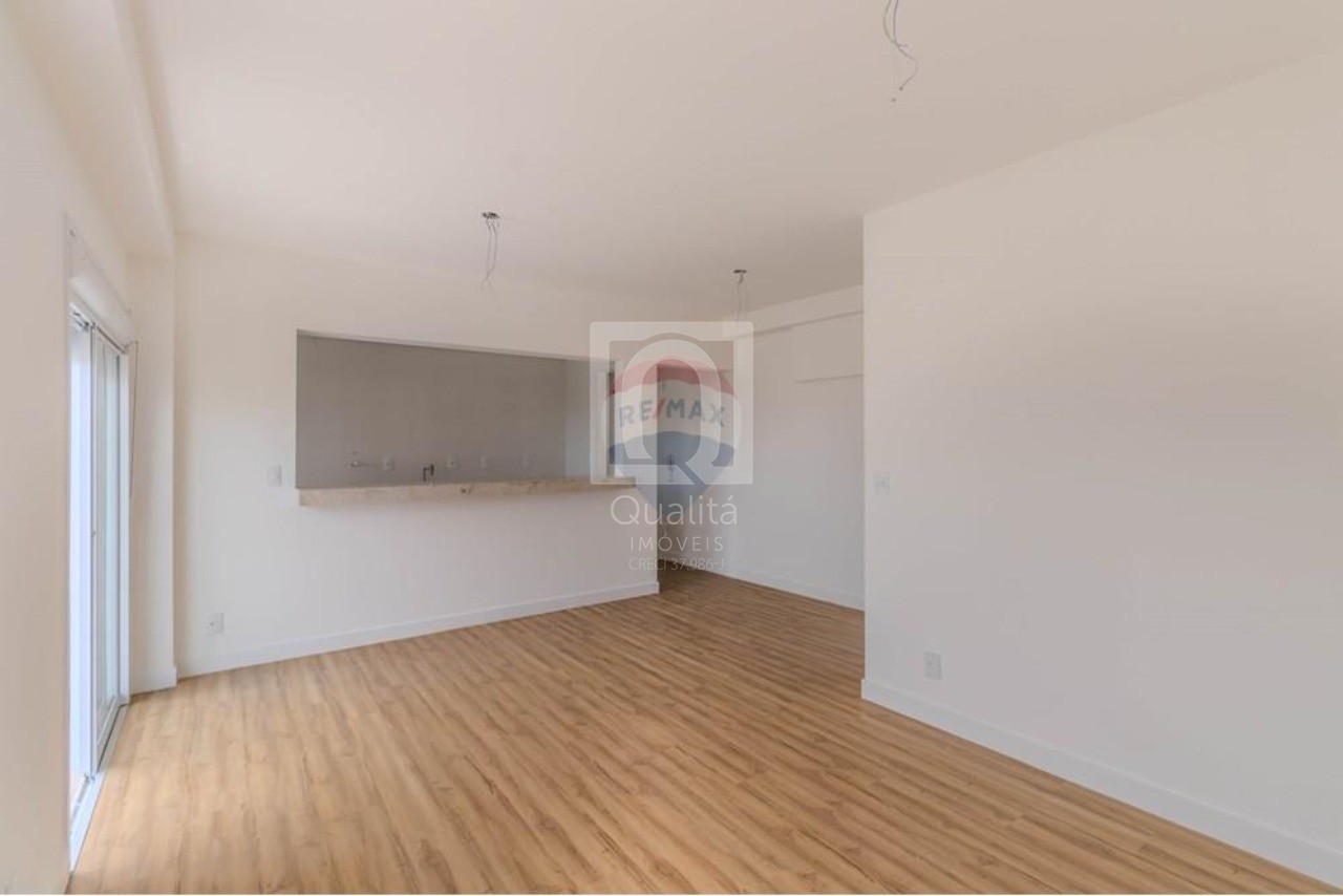 Apartamento à venda com 2 quartos, 77m² - Foto 3