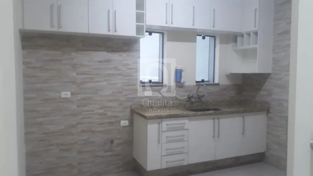 Casa à venda com 2 quartos, 300m² - Foto 2