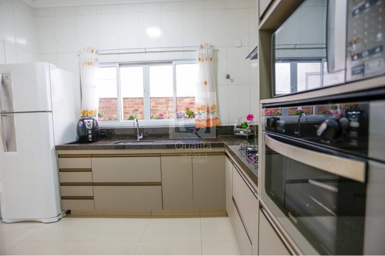 Casa de Condomínio à venda com 3 quartos, 360m² - Foto 8