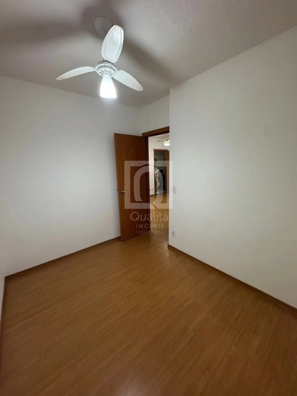 Apartamento à venda com 2 quartos, 41m² - Foto 4